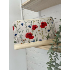 Косметичка дорожня Lovely Польові квіти на білому фоні