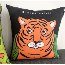 Подушка Presentville з принтом Hakuna matata