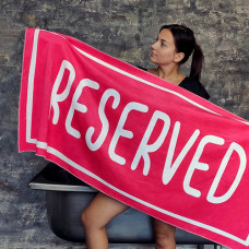Рушник пляжний з принтом Reserved