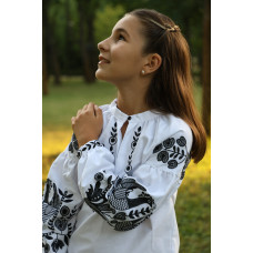 Вишиванка для дівчинки Trend Гусочки біла