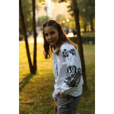 Вишиванка для дівчинки Trend Гусочки біла