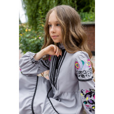 Вишита сукня для дівчинки Trend Поезія