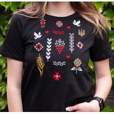Жіноча футболка з вишивкою V&V Етніка чорна